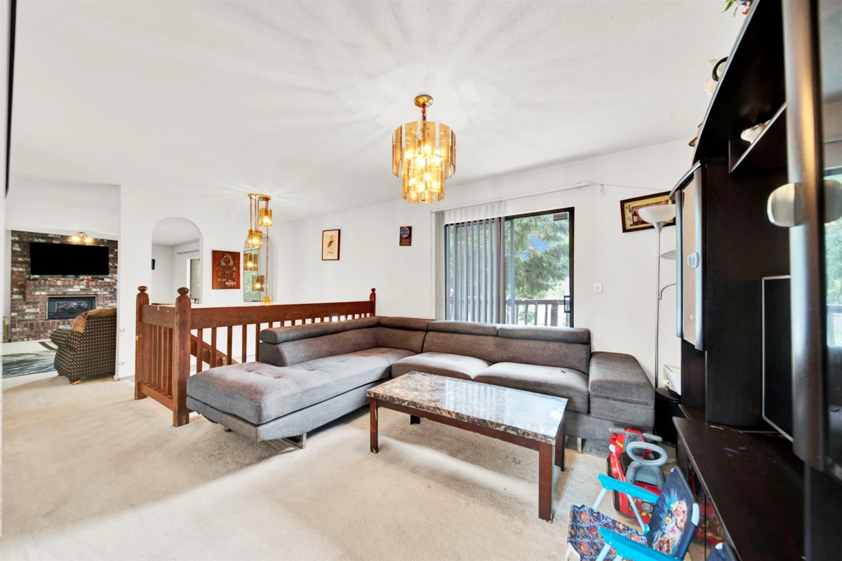 Dining Area Photo of 27191 28a Avenue, Langley, BC