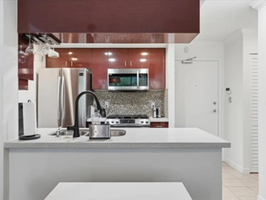 502 1033 Marinaside Crescent, Vancouver, BC, Vancouver — Apartment/Condo for sale