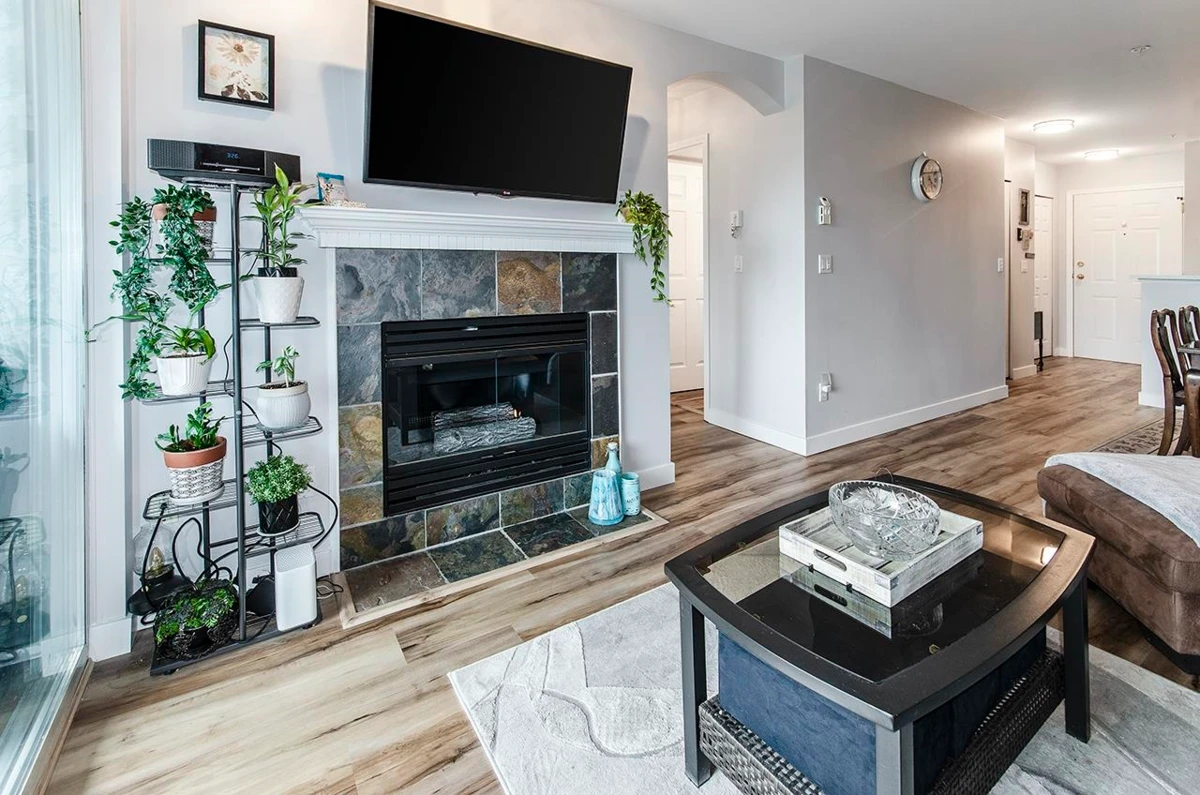 Living Room Photo of 305 155 E 3rd Street, North Vancouver, BC