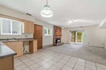 Office / Den Photo of 6895 Mckay Avenue, Burnaby, BC
