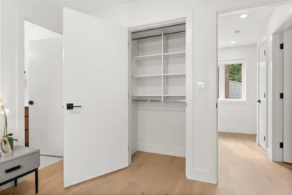 Primary Bathroom Photo of 1 1368 Park Drive, Vancouver, BC