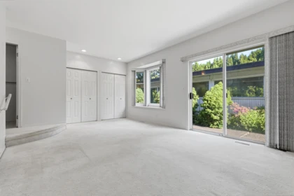 Entry Foyer Photo of 7660 Sapphire Drive, Chilliwack, BC