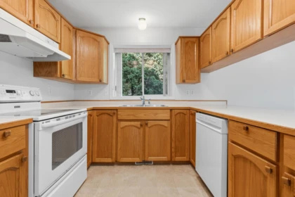 Kitchen Photo of 7660 Sapphire Drive, Chilliwack, BC
