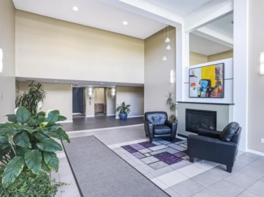 402 9298 University Crescent, Burnaby, BC, Burnaby — Apartment/Condo for sale