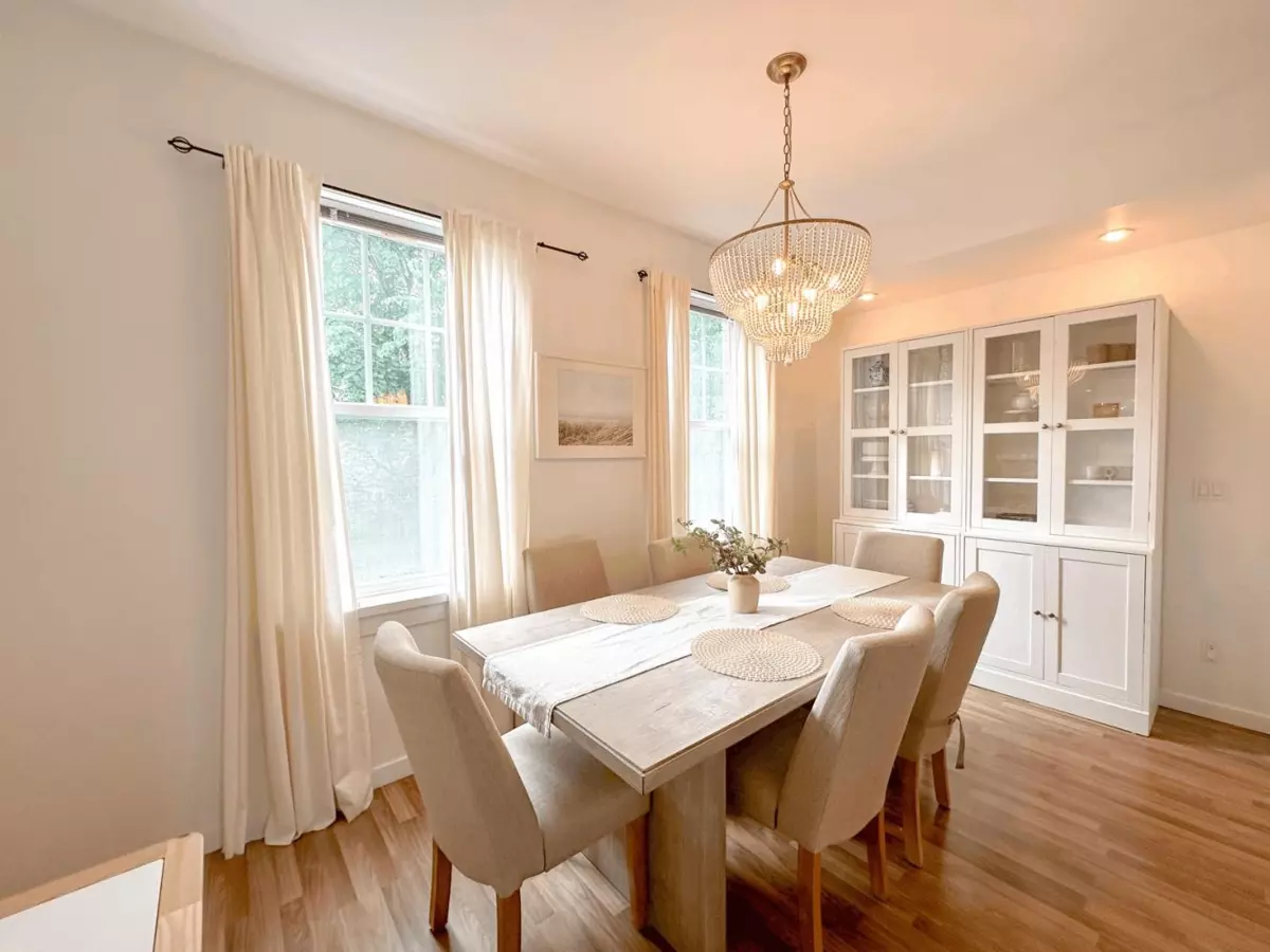 Dining Area Photo of 59 688 Edgar Avenue, Coquitlam, BC
