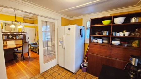 Breakfast Nook Photo of 977 Broughton Street, Vancouver, BC