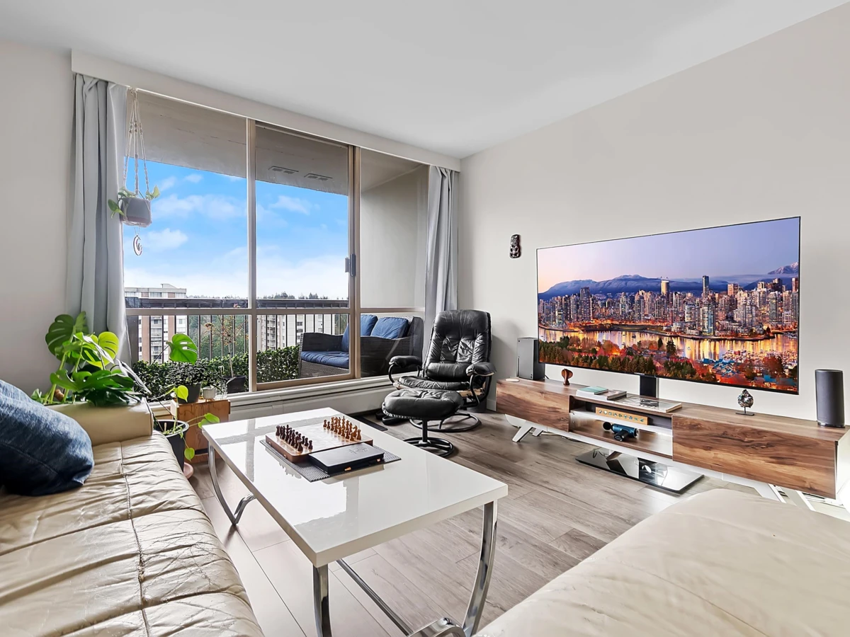 Family Room Photo of 1808 2016 Fullerton Avenue, North Vancouver, BC