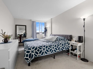 Bedroom 4 Photo of 1808 2016 Fullerton Avenue, North Vancouver, BC