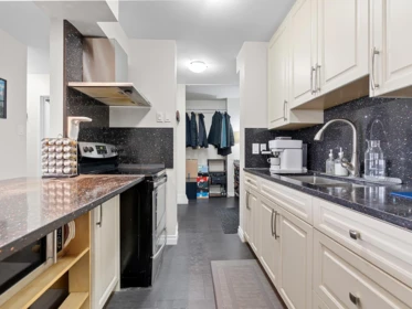 Pantry Photo of 1808 2016 Fullerton Avenue, North Vancouver, BC