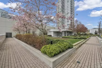 Front Yard Photo of 1501 570 Emerson Street, Coquitlam, BC