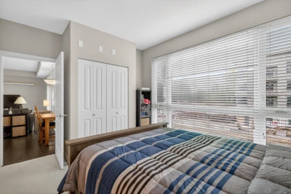 Entry Foyer Photo of 312 14358 60 Avenue, Surrey, BC