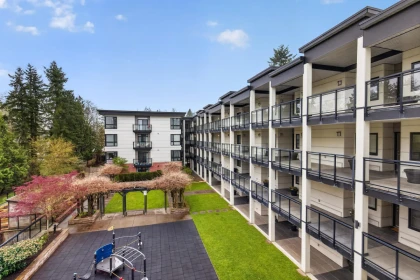Garden / Landscaping Photo of 312 14358 60 Avenue, Surrey, BC