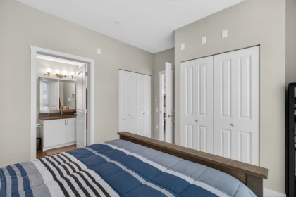 Hallway Photo of 312 14358 60 Avenue, Surrey, BC