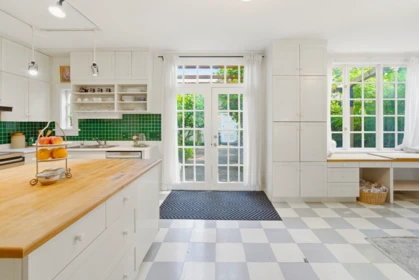 Kitchen Island Photo of 1620 E 20th Avenue, Vancouver, BC