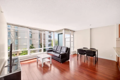 606 8280 Lansdowne Road, Richmond, BC, Richmond — Apartment/Condo for sale