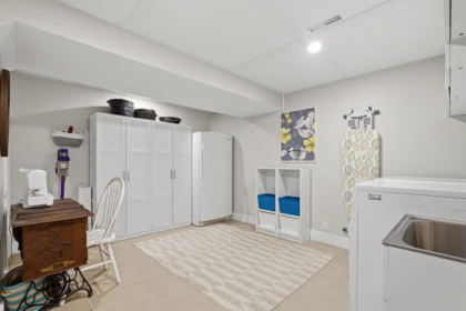 Basement Recreation Room Photo of 15913 Alder Place, Surrey, BC