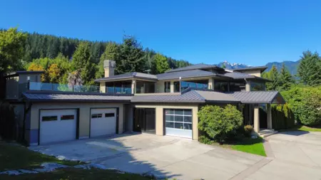 Pantry Photo of 1109 Hillside Road, West Vancouver, BC