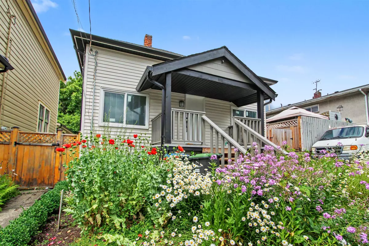 Exterior Rear Photo of 805 Milton Street, New Westminster, BC