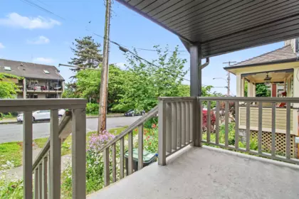 Kitchen Photo of 805 Milton Street, New Westminster, BC