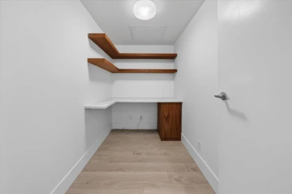 Staircase Photo of 610 680 SEYLYNN CRESCENT, North Vancouver BC V7J 0B5