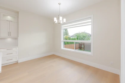 Kitchen Photo of 15672 82a Avenue, Surrey, BC