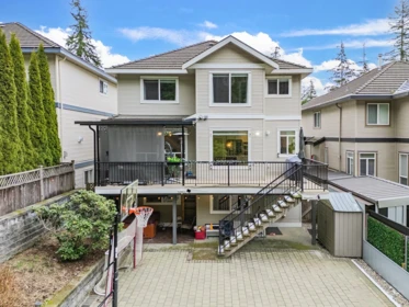 Kitchen Island Photo of 3376 Plateau Boulevard, Coquitlam, BC