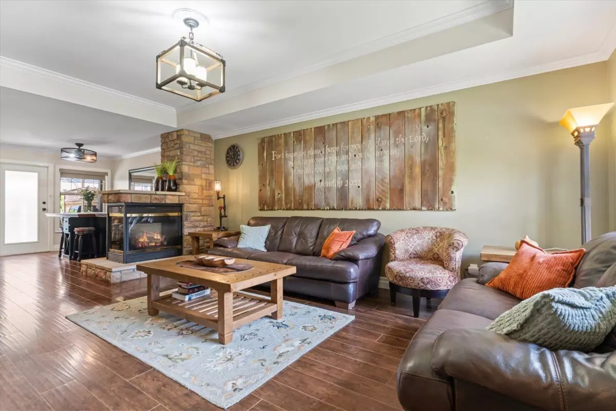 Dining Area Photo of 46 6887 Sheffield Way, Chilliwack, BC