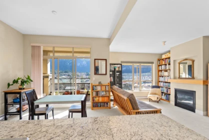 602 1211 Village Green Way, Squamish, BC, Squamish — Apartment/Condo for sale