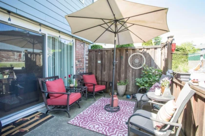 Front Yard Photo of 75 10760 Guildford Drive, Surrey, BC