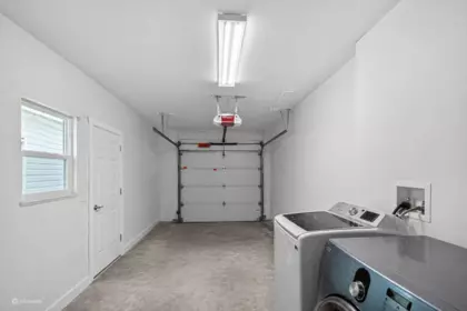 Hallway Photo of 7325 123 Street, Surrey, BC