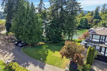 Family Room Photo of 10 Governors Point Road, No City Value, BC