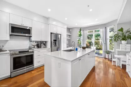 8527 Aquitania Place, Vancouver, BC, Vancouver — Townhouse for sale