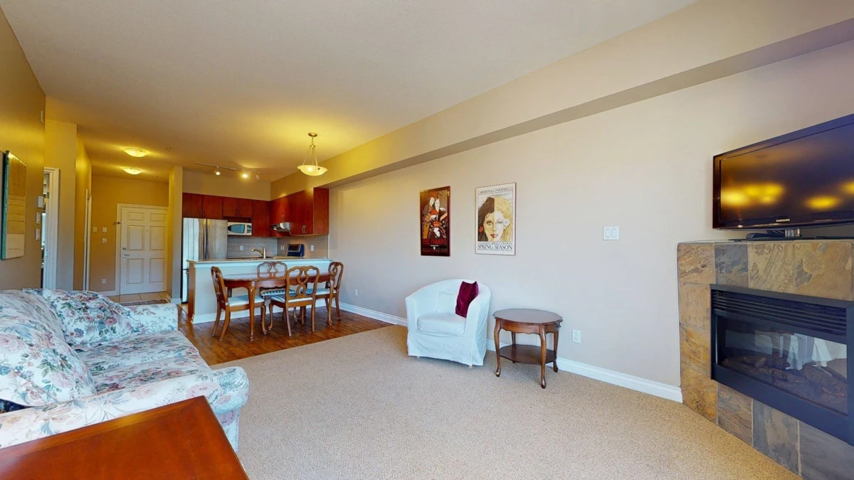 Family Room Photo of 303 40437 Tantalus Road, Squamish, BC