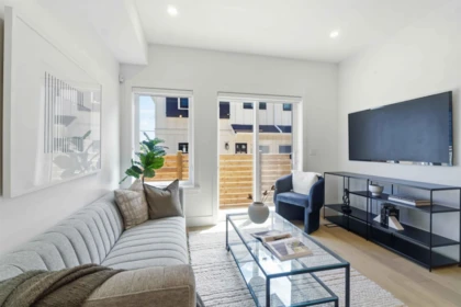 1 550 Kaslo Street, Vancouver, BC, Vancouver — Half Duplex for sale
