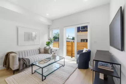 1 550 Kaslo Street, Vancouver, BC, Vancouver — Half Duplex for sale