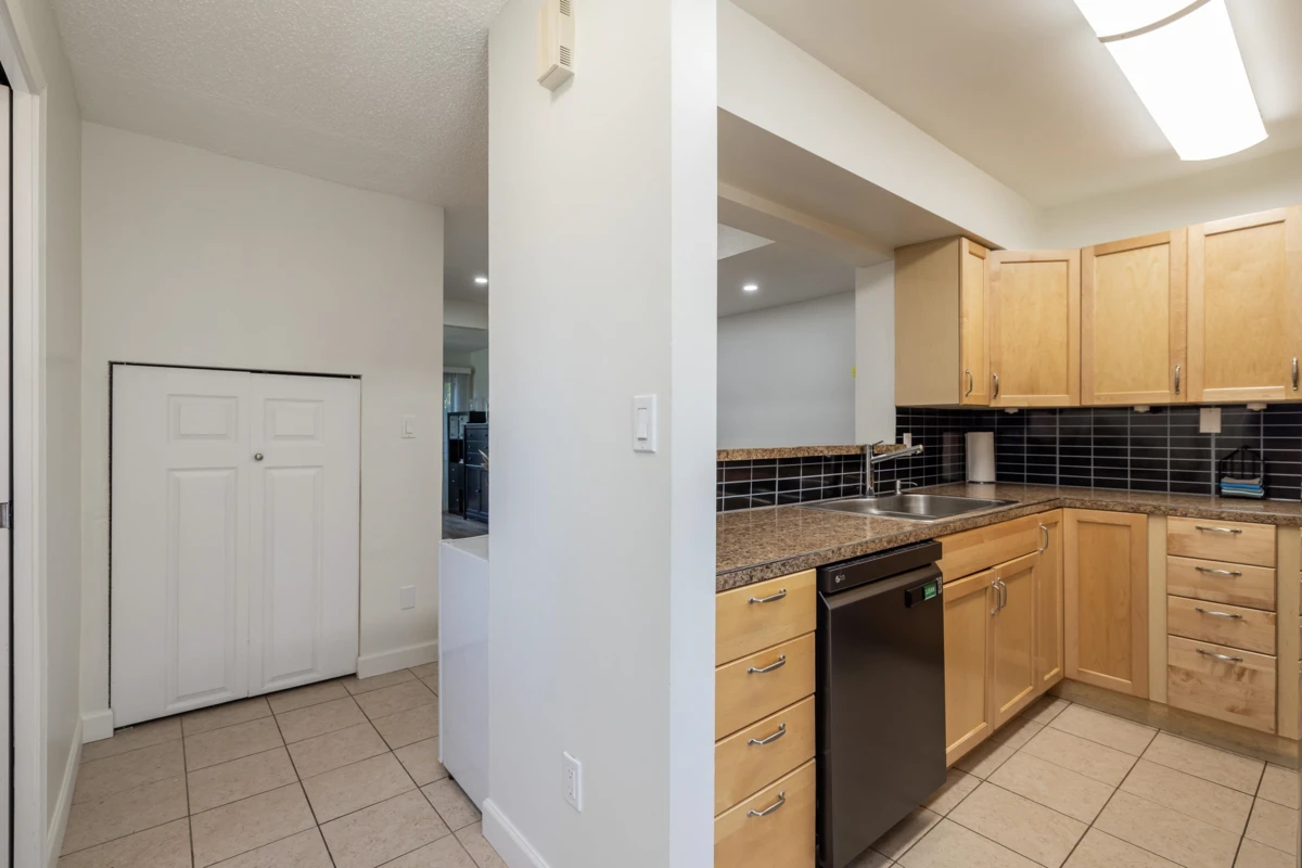 Dining Area Photo of 1 3168 268 Street, Langley, BC