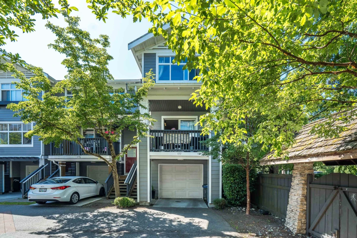 Living Room Photo of 177 15236 36 Avenue, Surrey, BC
