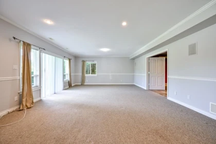 Hot Tub / Spa Photo of 25760 82 Avenue, Langley, BC