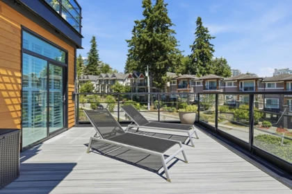 Aerial View of 418 14855 Thrift Avenue, White Rock, BC
