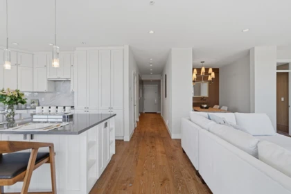 Basement Recreation Room Photo of 418 14855 Thrift Avenue, White Rock, BC