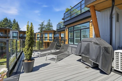 Community Amenities Photo (Clubhouse) of 418 14855 Thrift Avenue, White Rock, BC