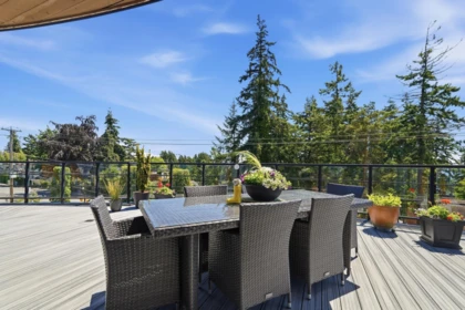 Hot Tub / Spa Photo of 418 14855 Thrift Avenue, White Rock, BC