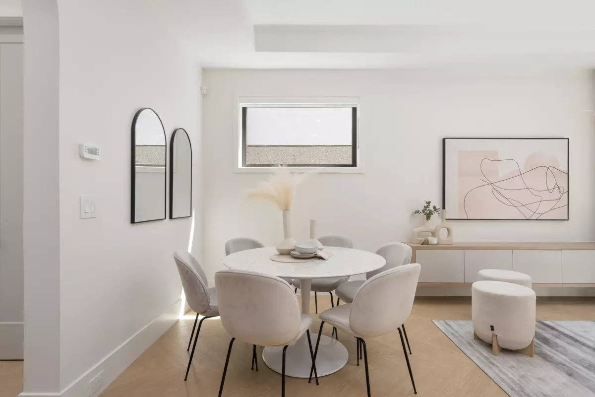 Dining Area Photo of 2 3391 Victoria Drive, Vancouver, BC