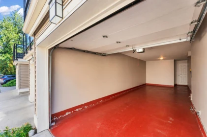 Entry Foyer Photo of 15 14377 60 Avenue, Surrey, BC