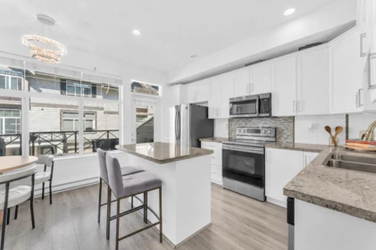 Kitchen Photo of 15 14377 60 Avenue, Surrey, BC
