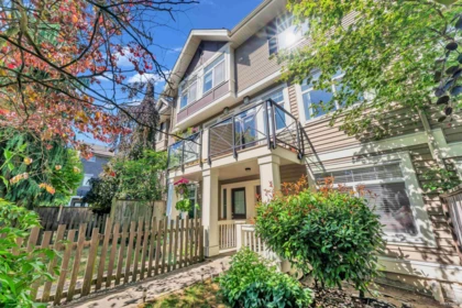 Staircase Photo of 15 14377 60 Avenue, Surrey, BC