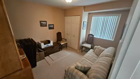 Entry Foyer Photo of 22 23580 Dewdney Trunk Road, Maple Ridge, BC