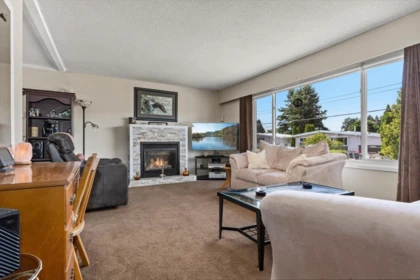 Breakfast Nook Photo of 6336 Reid Road, Chilliwack, BC