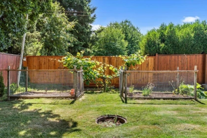 Garden / Landscaping Photo of 6336 Reid Road, Chilliwack, BC