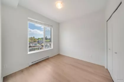 Powder Room Photo of 329 2239 Kingsway, Vancouver, BC